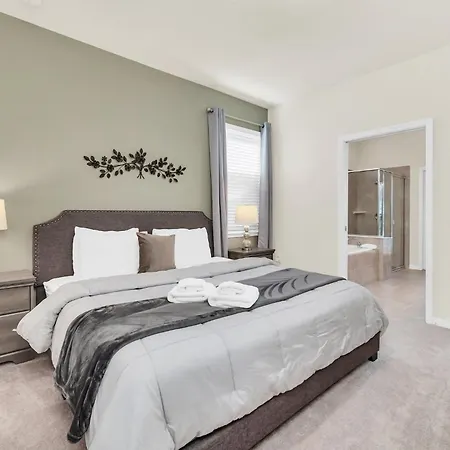 Stylish Family Villa With Game Room & Pool